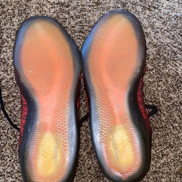 Kobe Bryant elite 11 low Achilles heels - Picture 3 of 4